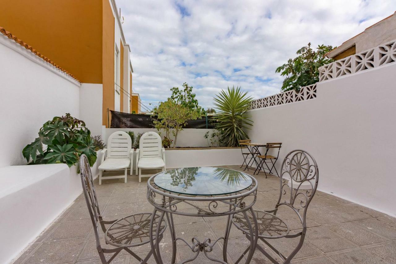 Beautiful 2-Bed Townhouse Near La Tejita Beach/El Medano! Exterior photo